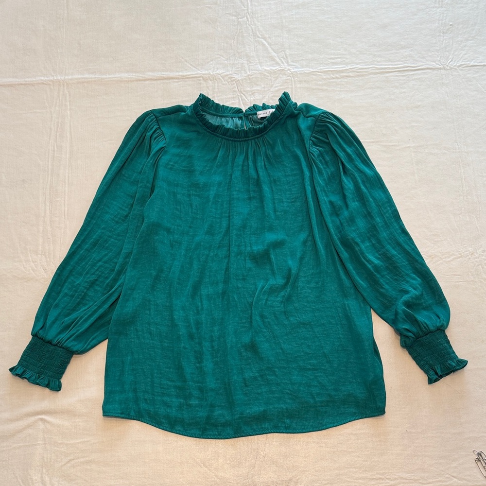 Maison d'Amelie Emerald  Green Ruffled High Neck Long Sleeve Blouse Size M